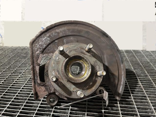 bontott NISSAN QASHQAI Jobb első Csonkállvány