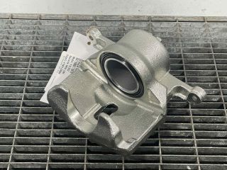 bontott NISSAN QASHQAI Jobb első Féknyereg Munkahengerrel