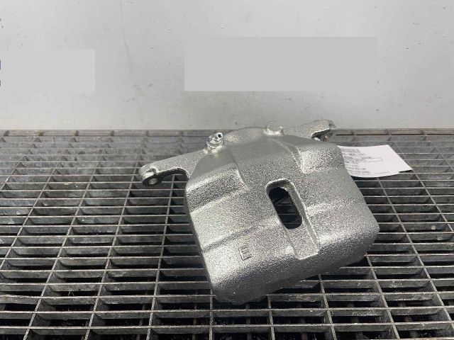 bontott NISSAN QASHQAI Jobb első Féknyereg Munkahengerrel