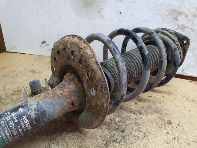 bontott NISSAN QASHQAI Jobb első Gólyaláb (Lengécsillapító, Rugó)