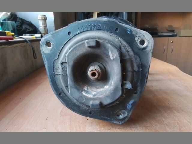 bontott NISSAN QASHQAI Jobb első Gólyaláb (Lengécsillapító, Rugó)