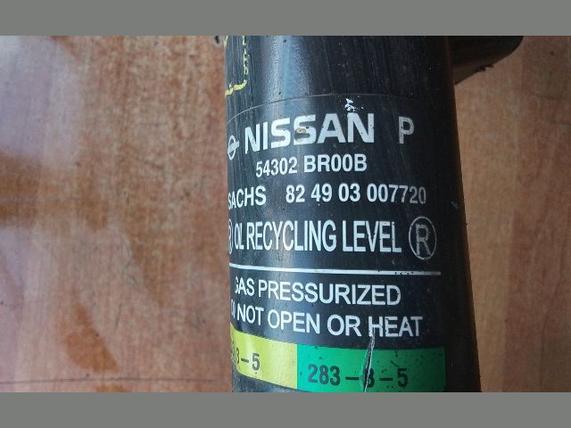 bontott NISSAN QASHQAI Jobb első Gólyaláb (Lengécsillapító, Rugó)