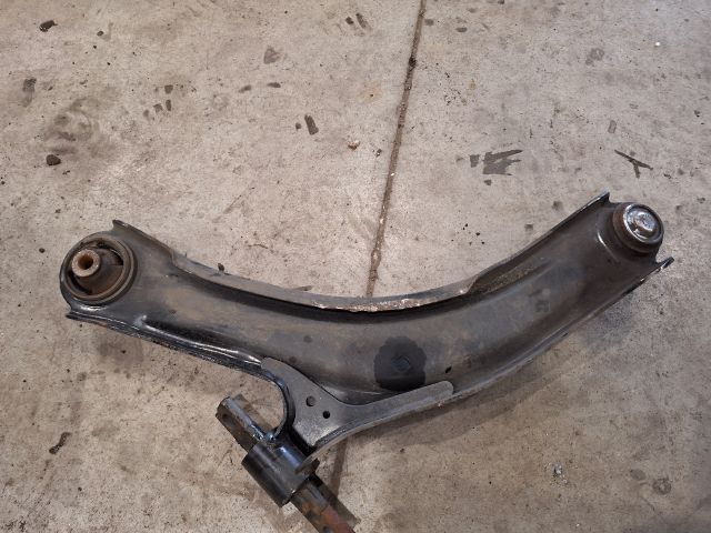 bontott NISSAN QASHQAI Jobb első Lengőkar