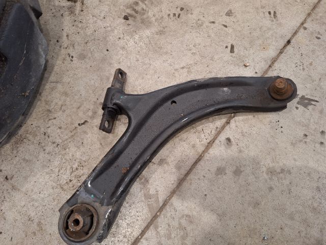 bontott NISSAN QASHQAI Jobb első Lengőkar