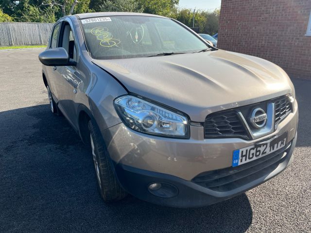 bontott NISSAN QASHQAI Jobb hátsó Féknyereg Munkahengerrel