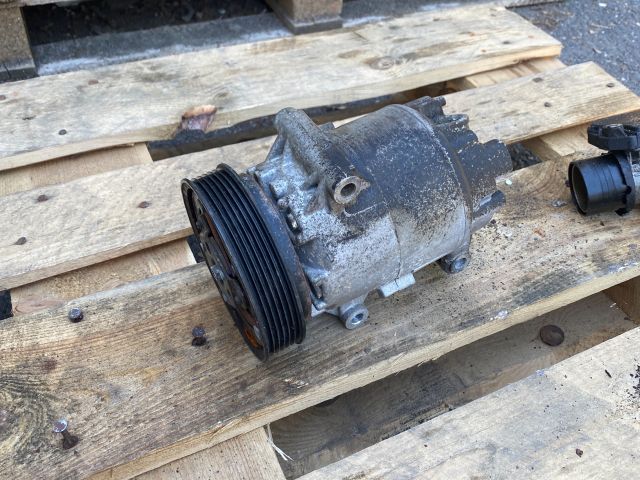 bontott NISSAN QASHQAI Klímakompresszor