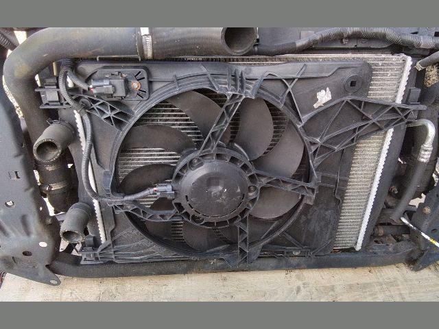 bontott NISSAN QASHQAI Komplett Homlokfal (Részeivel)