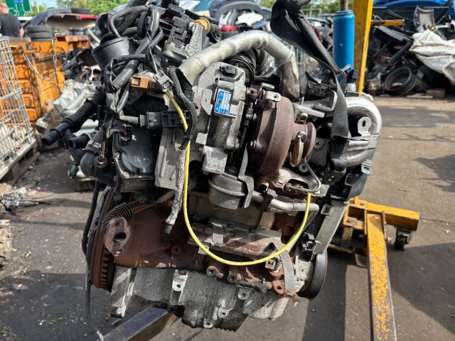 bontott NISSAN QASHQAI Komplett Motor (Segédberendezésekkel)