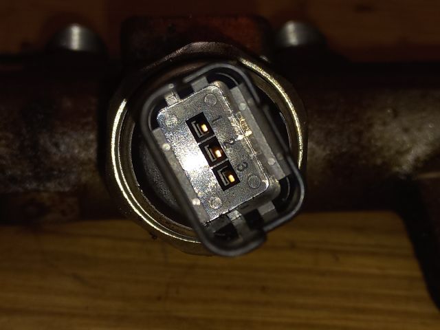 bontott NISSAN QASHQAI Közösnyomócső