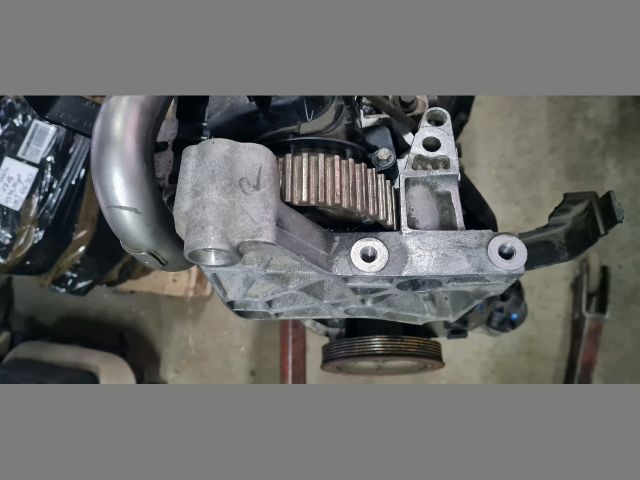 bontott NISSAN QASHQAI Motor (Fűzött blokk hengerfejjel)