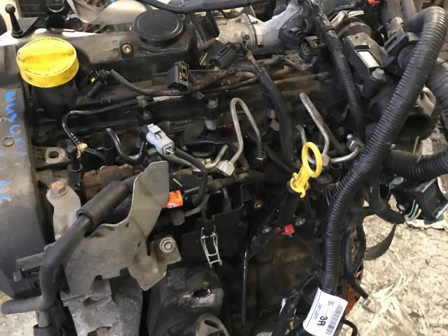 bontott NISSAN QASHQAI Motor (Fűzött blokk hengerfejjel)