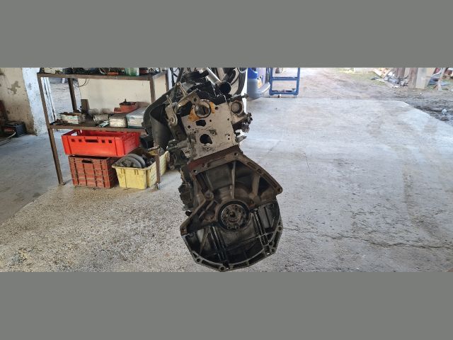bontott NISSAN QASHQAI Motor (Fűzött blokk hengerfejjel)
