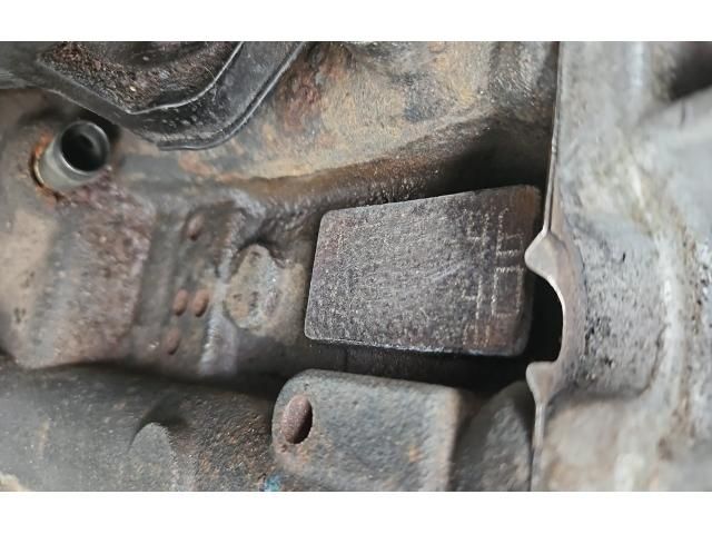 bontott NISSAN QASHQAI Motor (Fűzött blokk hengerfejjel)