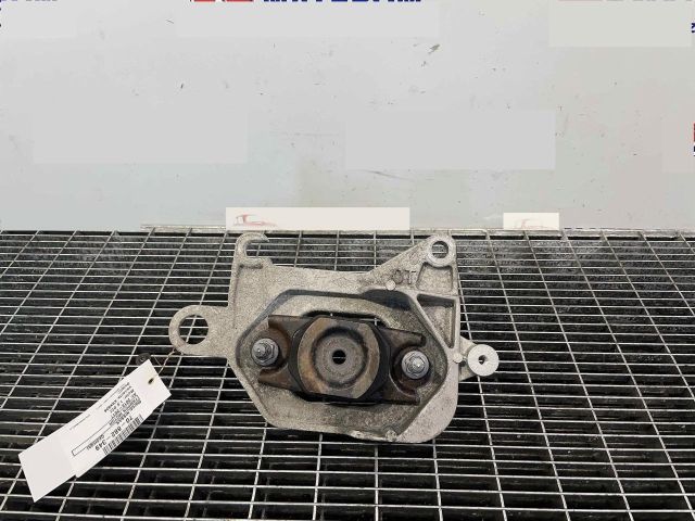 bontott NISSAN QASHQAI Motor Tartó Bak (Pozíciófüggetlen)