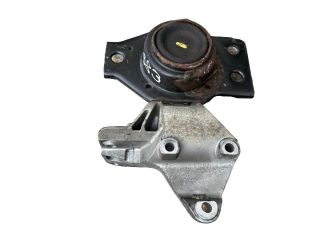 bontott NISSAN QASHQAI Motor Tartó Bak (Pozíciófüggetlen)