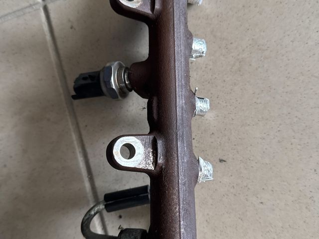 bontott NISSAN QASHQAI Nagynyomású Üzemanyag Gyűjtőcső