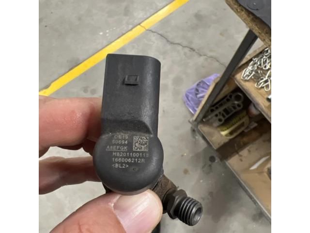 bontott NISSAN QASHQAI Porlasztó (1 db)