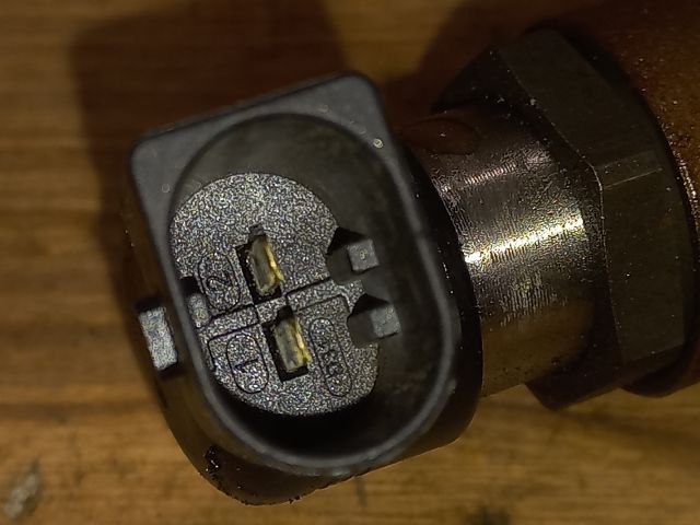 bontott NISSAN QASHQAI Porlasztó (1 db)