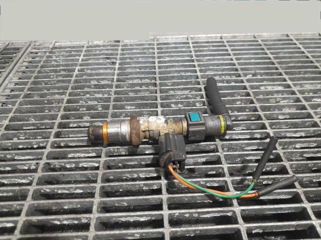 bontott NISSAN QASHQAI Porlasztó (1 db)