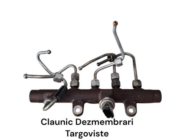 bontott NISSAN QASHQAI Porlasztó Sor / Híd