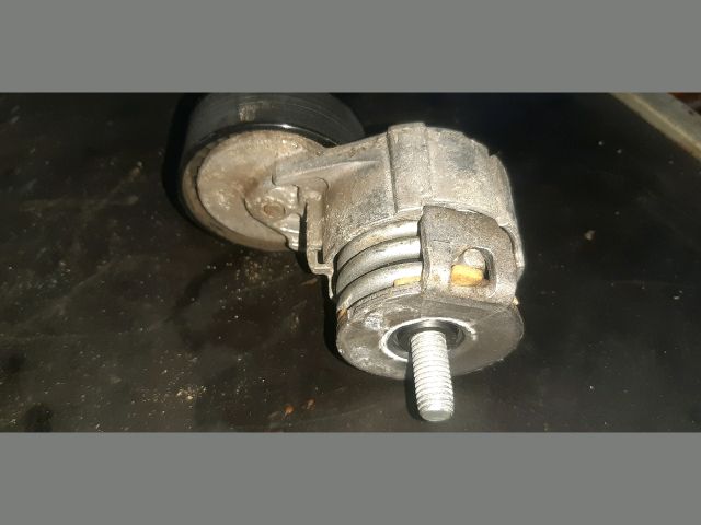 bontott NISSAN QASHQAI Szíjfeszítő Görgő