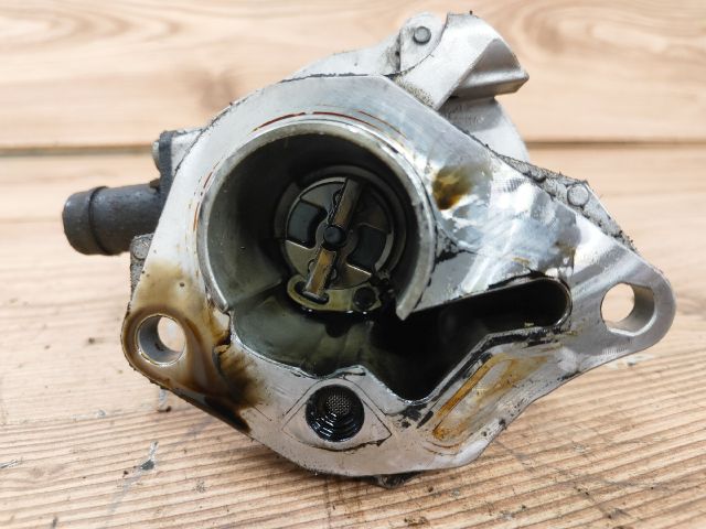 bontott NISSAN QASHQAI Vákumpumpa