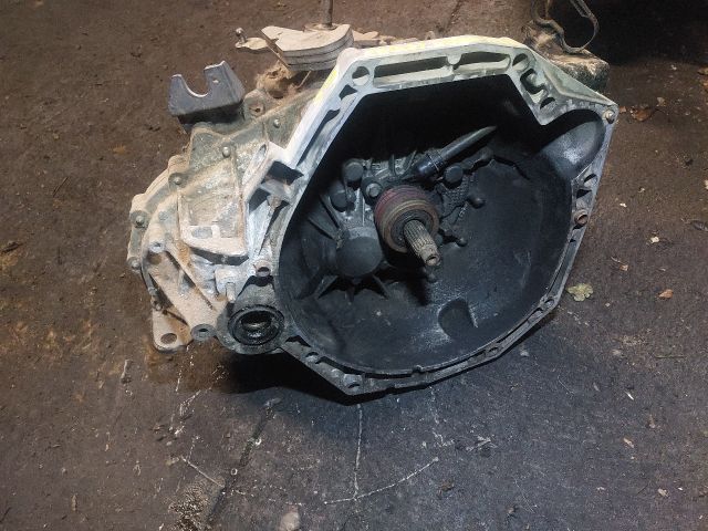 bontott NISSAN QASHQAI Váltó (Mechanikus)