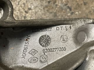 bontott NISSAN QASHQAI Váltó Tartó Bak (Pozíciófüggetlen)