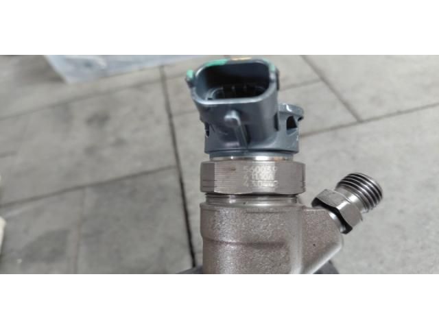 bontott NISSAN QASHQAI Porlasztó (1 db)