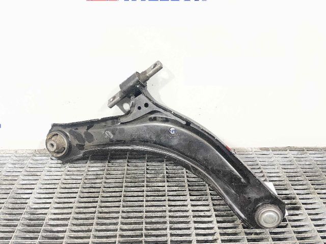 bontott NISSAN QASHQAI Bal első Lengőkar