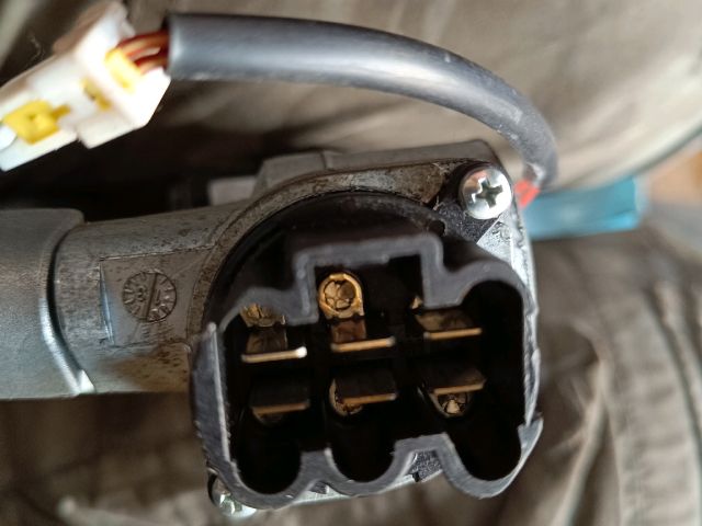 bontott NISSAN QASHQAI Gyújtáskapcsoló