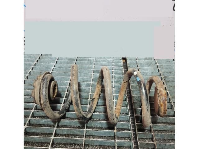 bontott NISSAN QASHQAI Hátsó Rugó