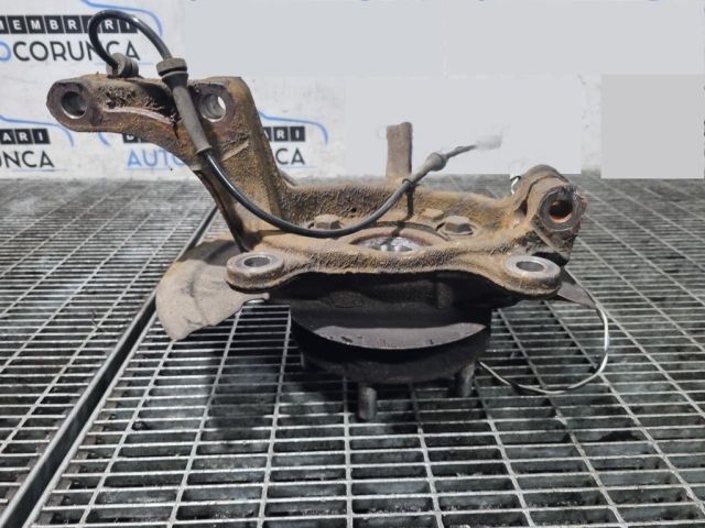 bontott NISSAN QASHQAI Jobb első Csonkállvány