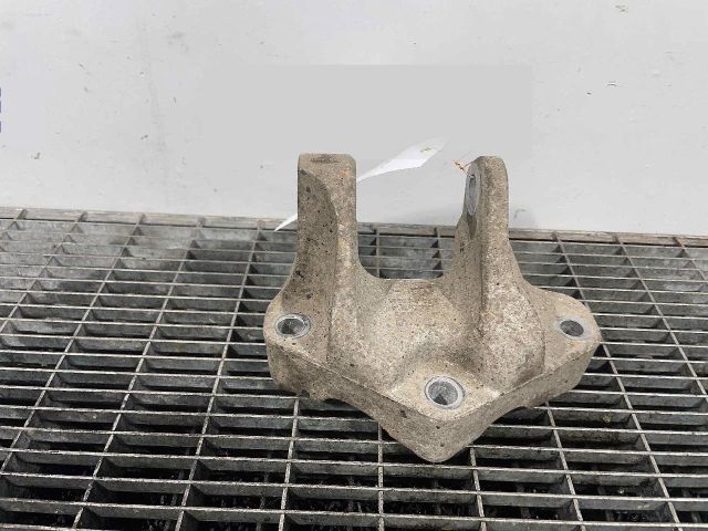 bontott NISSAN QASHQAI Motor Tartó Bak (Pozíciófüggetlen)