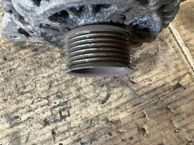 bontott NISSAN QASHQAI Generátor