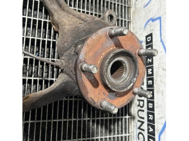 bontott NISSAN QASHQAI Jobb első Csonkállvány