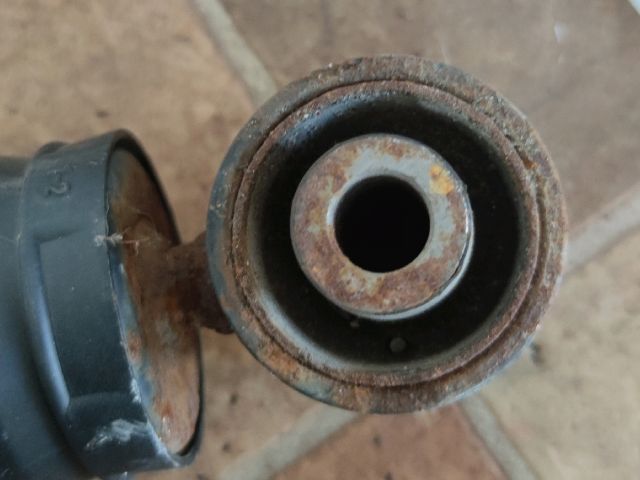 bontott NISSAN QASHQAI Jobb hátsó Lengéscsillapító