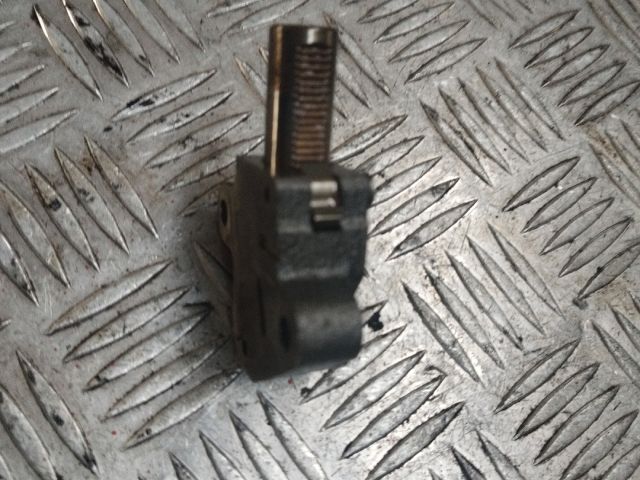 bontott NISSAN QASHQAI Láncfeszítő Görgő