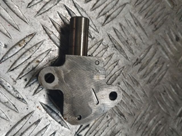 bontott NISSAN QASHQAI Láncfeszítő Görgő