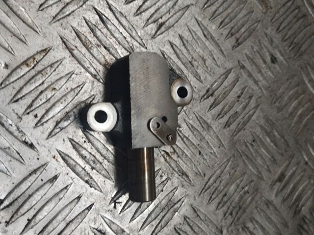 bontott NISSAN QASHQAI Láncfeszítő Görgő