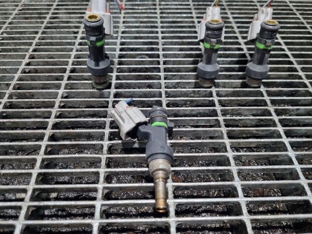 bontott NISSAN QASHQAI Porlasztó (1 db)