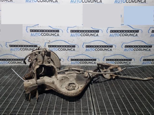 bontott NISSAN QASHQAI Bal hátsó Csonkállvány