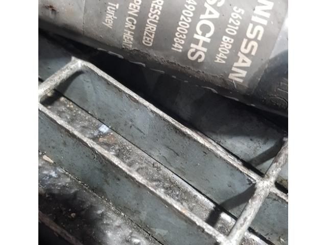 bontott NISSAN QASHQAI Bal hátsó Lengéscsillapító