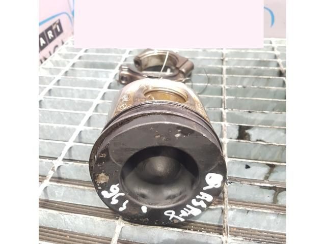 bontott NISSAN QASHQAI Dugattyú