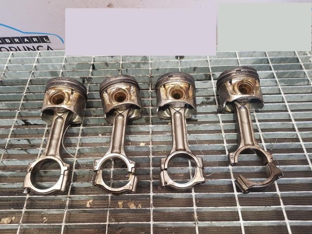 bontott NISSAN QASHQAI Dugattyú