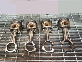 bontott NISSAN QASHQAI Dugattyú