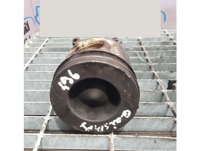 bontott NISSAN QASHQAI Dugattyú