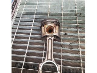 bontott NISSAN QASHQAI Dugattyú