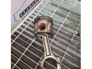 bontott NISSAN QASHQAI Dugattyú