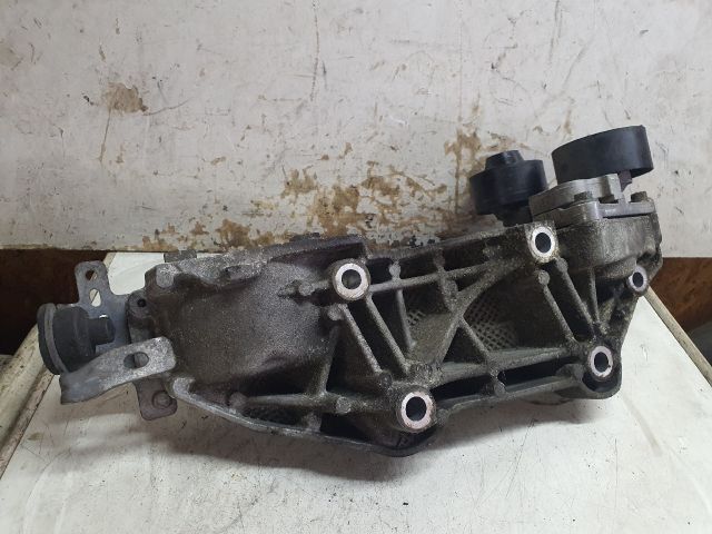 bontott NISSAN QASHQAI Generátor Tartó Bak